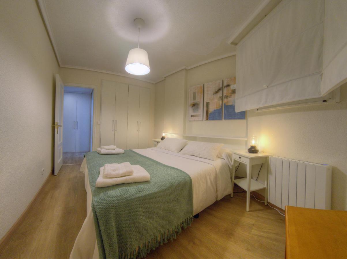 Vistamar. Primera Linea. Bahia De Santona Apartment Bagian luar foto