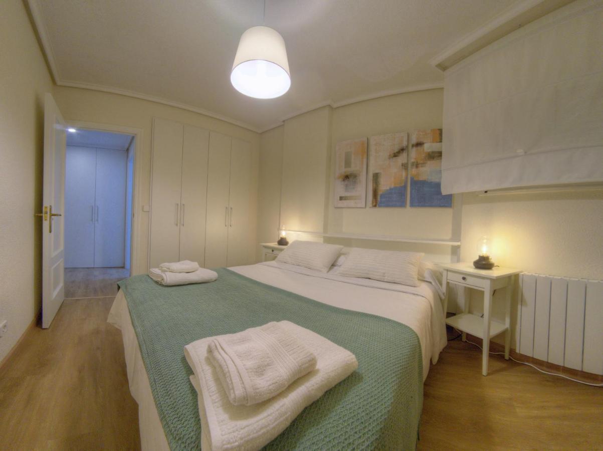 Vistamar. Primera Linea. Bahia De Santona Apartment Bagian luar foto